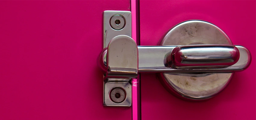 Childproof Gate Lock in Oak Hills, California