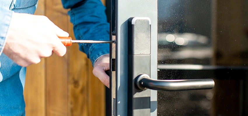 Aluminium Door Lock Replacement in Oak Hills, California