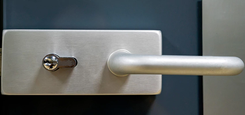 Change Patio Door Locks in Oak Hills, California