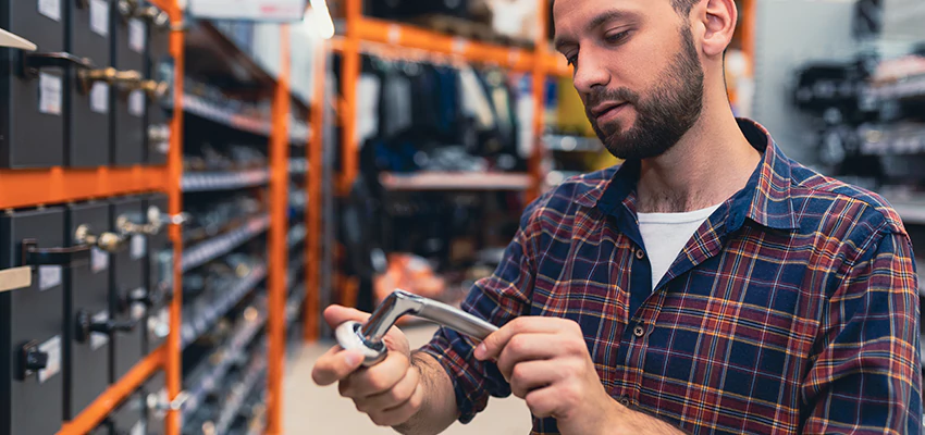 Locksmith For Retail Stores Lockout Services in Oak Hills, California