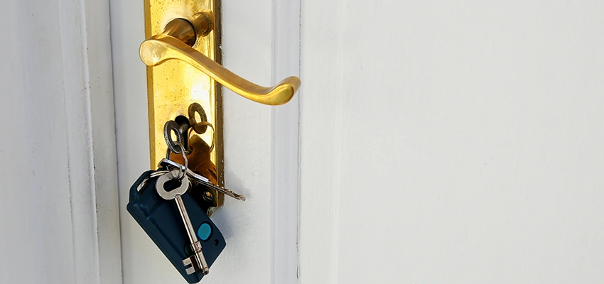 Broken Door Key Extraction in Oak Hills, CA