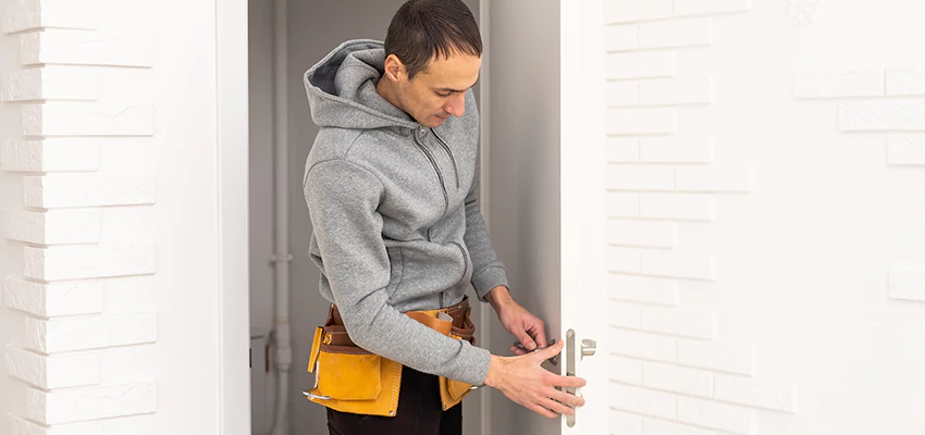 Nighttime Locksmith Near Me in Oak Hills, CA